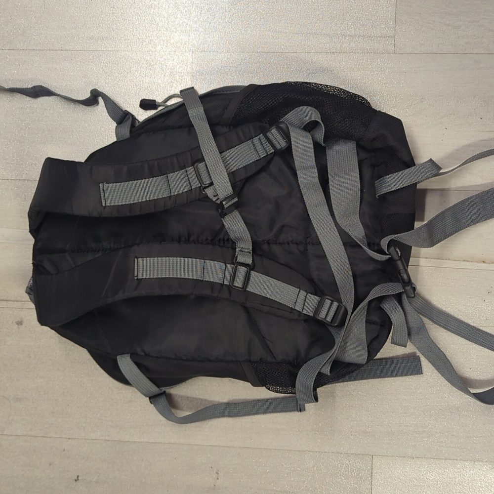 Puma Backpack - Picture 10 of 10